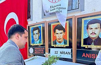 29 yıl önce şehit edilen öğretmenler anıldı
