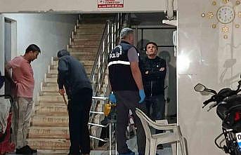 Adanada apartman dairesinde yangın: 1 kişi ölü bulundu