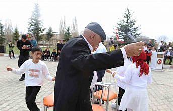 Ağrıda nesiller buluştu