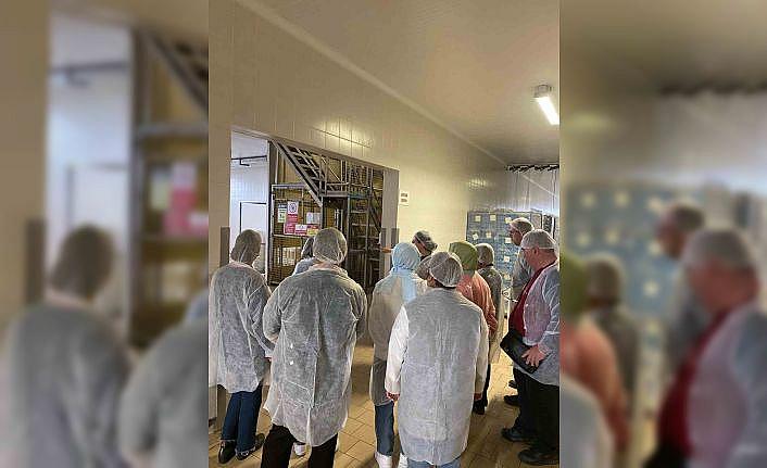 Akademi Öğretmenleri ayran fabrikasını inceledi