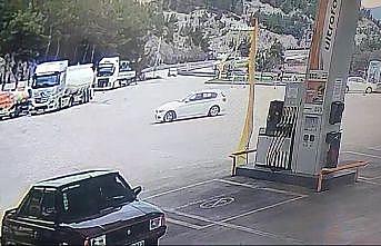 Akaryakıt istasyonunda attığı drift pahalıya patladı
