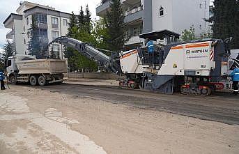 Alitaşı Mahallesinde asfalt serimi başladı