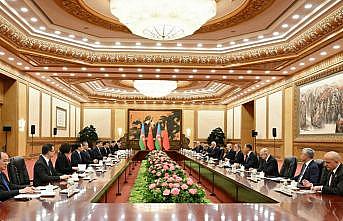 Aliyev, Pekinde Jinping ile bir araya geldi