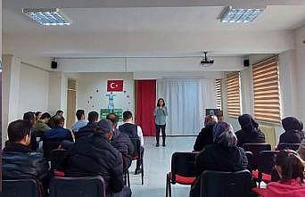 Altıntaşta ortaokullar mesleki eğitimle geleceğe hazırlanıyor
