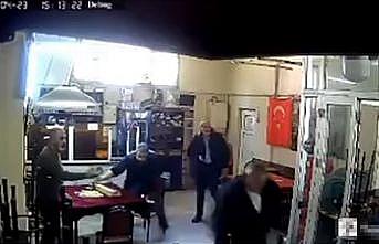Ataşehirde kıraathanede deprem paniği kamerada: ‘Kaçma, dur