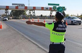 Aydında otoyol trafik jandarmasından trafik denetimi