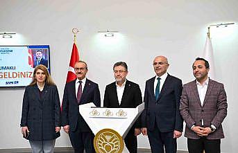 Bakan Yumaklıdan Malatya Büyükşehir Belediyesine ziyaret