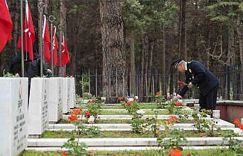 Burdurda Polis Haftası dolayısıyla şehitlik ziyareti gerçekleştirildi