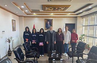 Burhaniye de Kaymakam Memiş, dereceye giren öğrencileri ödüllendirdi