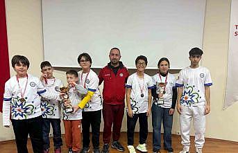 Büyükşehir sporcularından satrançta çifte başarı