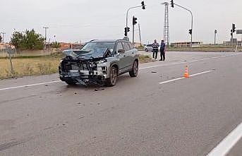 Cip ile motosiklet çarpıştı: 2 ağır yaralı