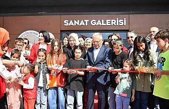 Çocukların sanatla buluştuğu sergi açıldı