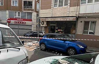 Çorluda binanın dış cephesi çöktü