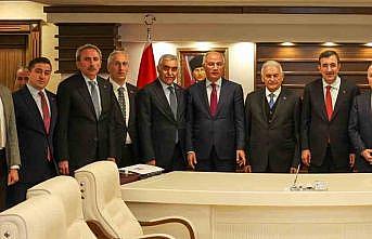 Cumhurbaşkanı Yardımcısı Yılmaz Büyükşehir Belediyesini ziyaret etti
