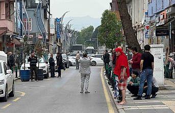 Depreme hamamda yakalandı, sokağa peştamalla çıktı