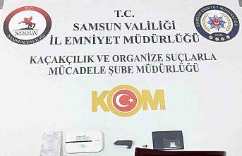 Ehliyet sınavına kopya düzeneğiyle girerken yakalandılar