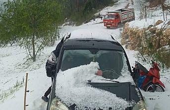Erdemlide dolu, tarım alanlarına zarar verdi