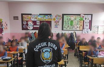 Erzincan emniyeti öğrencileri bilgilendiriyor