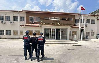 Hapis cezası ile aranan şahıs Kuşadasında yakalandı