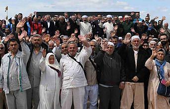 İstanbuldan ilk hac kafilesi dualarla uğurlandı