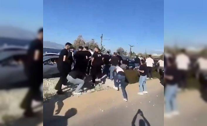 İzmirde Beşiktaş ile Göztepe taraftarı arasında gerginlik