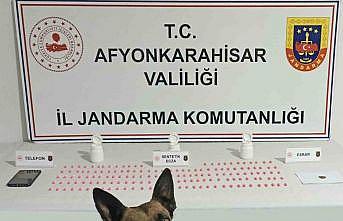 Jandarma uyuşturucu satıcısını yaptığı takiple yakaladı