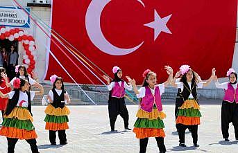 Kahramanmaraşta barınma merkezinde 23 Nisan coşkusu