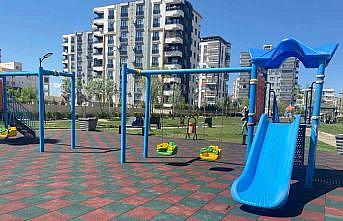 Kahta Belediyesi parkları yaza hazırlıyor