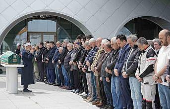 Kaza kurbanı 88 yaşındaki milli bisikletçi son yolculuğuna uğurlandı