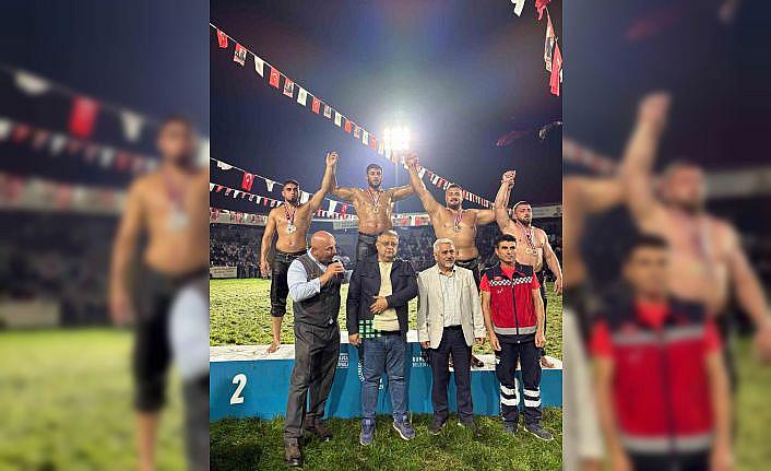 Kemer Belediye güreşçisi üçüncü oldu