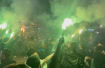 Kocaelispor taraftarı sokaklara döküldü