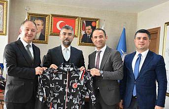 Küçükoğluna teşekküre gittiler