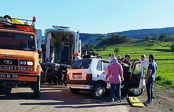 Kütahya Domaniç-Tavşanlı karayolunda trafik kazası: 3 yaralı