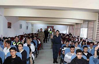 Lise öğrencilerine JSGA ve KADES tanıtıldı