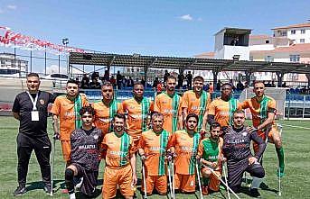 Malatya Büyükşehir Belediye Ampute Futbol Takımı şampiyonluğu kutladı