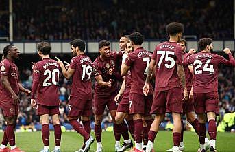 Manchester City, Evertonı 2-0 ile geçti