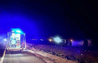 Mardinde kontrolden çıkan minibüs takla attı: 3 yaralı