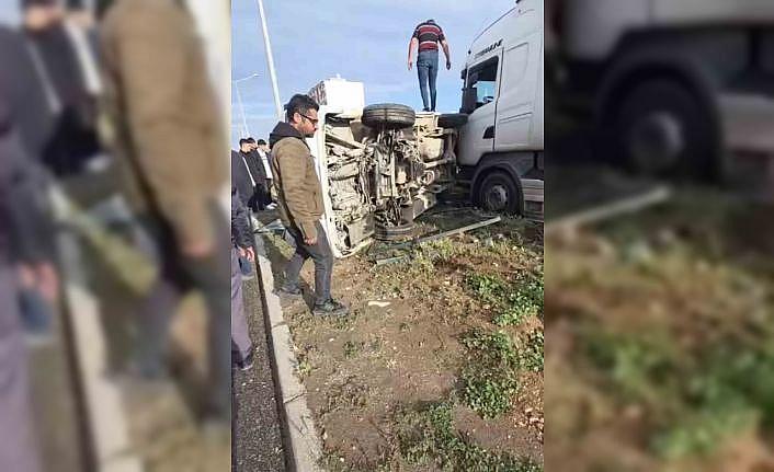 Mardinde tır ile panelvan çarpıştı: 1 yaralı