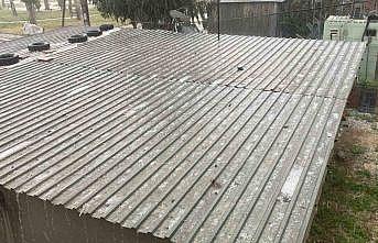 Mersinde kuvvetli yağış hayatı olumsuz etkiledi