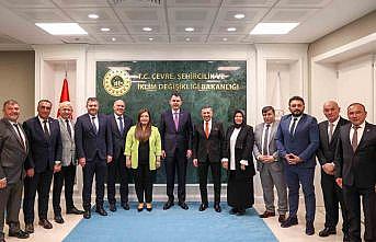 Milletvekili Erbaş ve MHPli başkanlar bakanlarla görüştü
