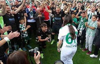 Muğlaspor futbolcusu Demirden sürpriz evlilik teklifi