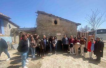 Öğrenciler Sarıkayanın turistik yerlerini gezdi