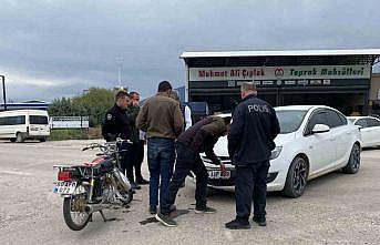Osmaniyede otomobil ile motosiklet çarpıştı: 2 yaralı