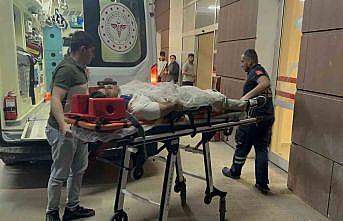 Otomobil ile kamyonet çarpıştı: 4 yaralı