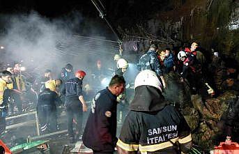Samsunda heyelan: Akaryakıt istasyonunda arama-kurtarma çalışması başlatıldı