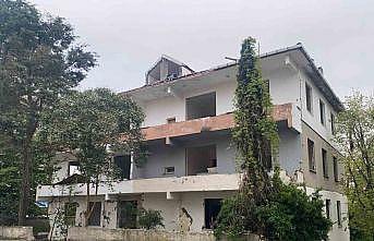 Sancaktepede park halindeki araçta bir kişi ölü bulundu