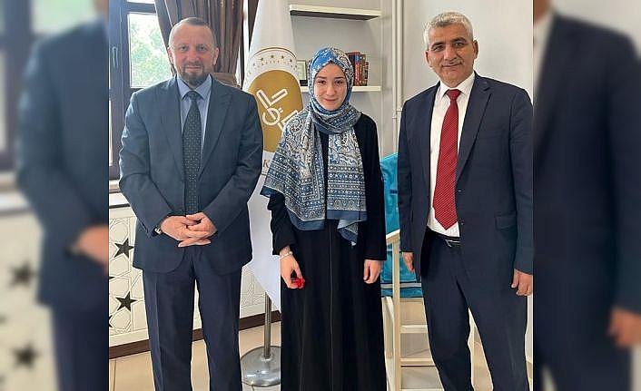 Sevdenur Satılmış 10 ayda hafız oldu