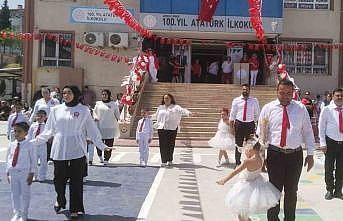 Sökede velilerden çocuklarıyla anlamlı vals gösterisi