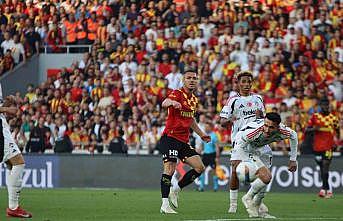 Trendyol Süper Lig: Göztepe: 0 - Beşiktaş: 1 (İlk yarı)