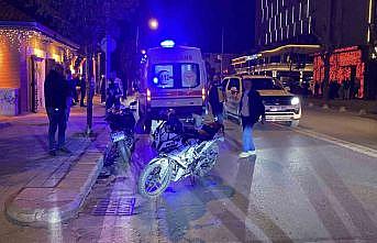 U dönüşü yapan ticari araç motosikletle çarpıştı: 1 yaralı